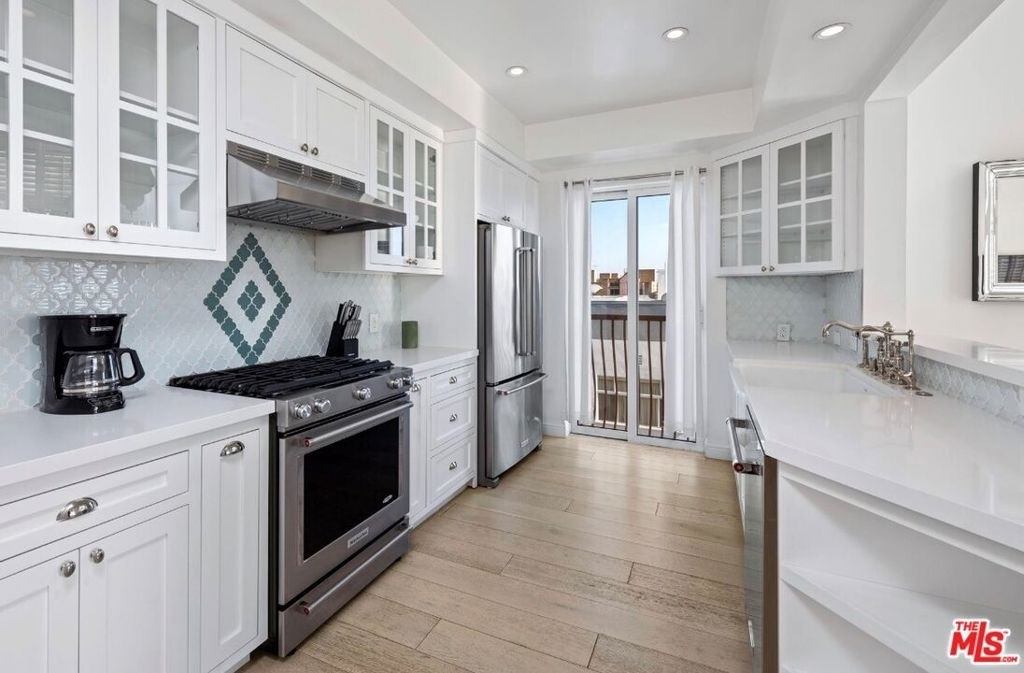 320 S Willaman Drive - Photo 4