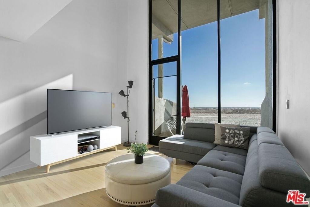 6 Voyage Street - Photo 3