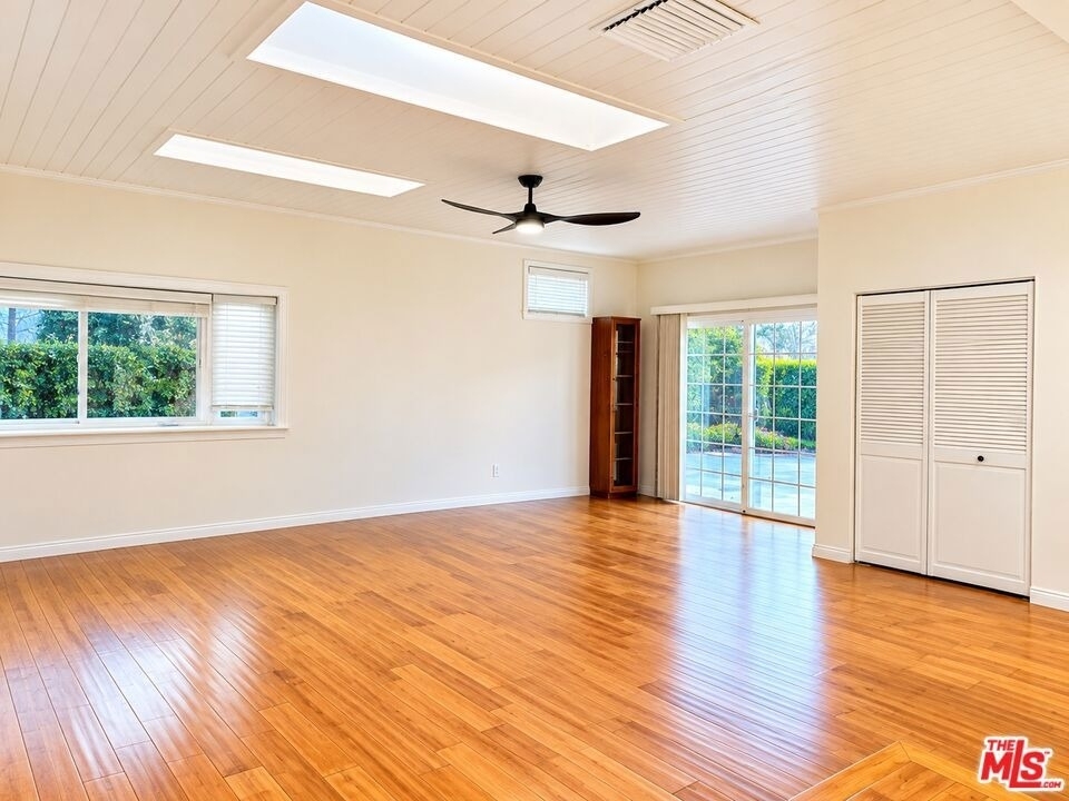 6313 Bluebell Avenue - Photo 16