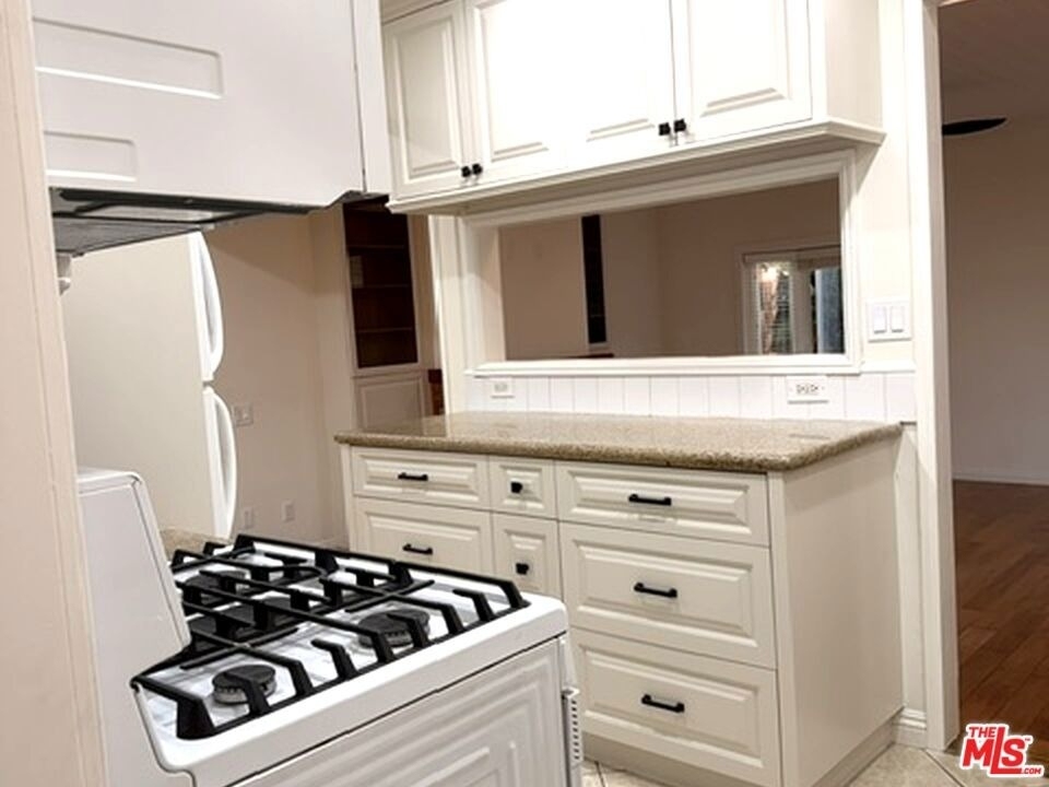 6313 Bluebell Avenue - Photo 9