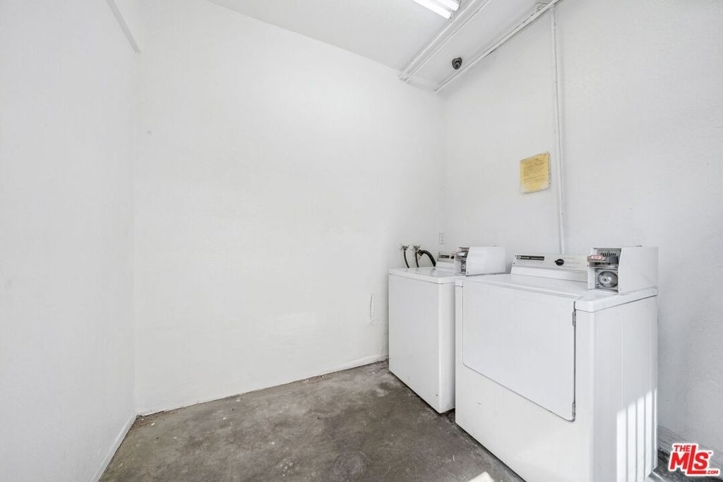 158 N Normandie Avenue - Photo 20