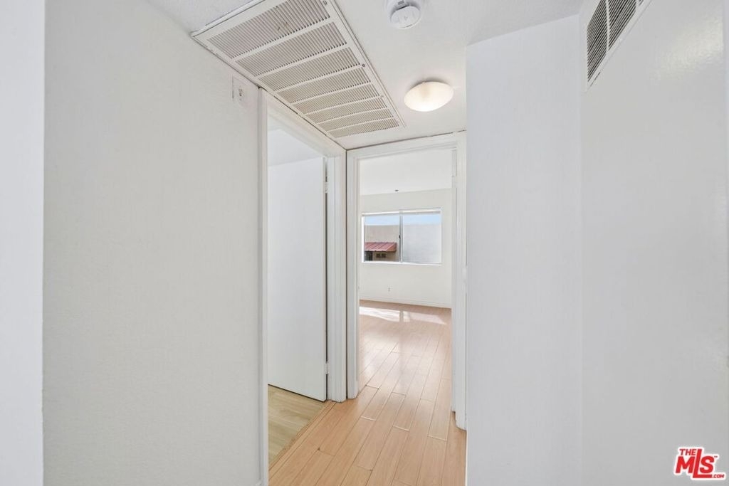 158 N Normandie Avenue - Photo 13