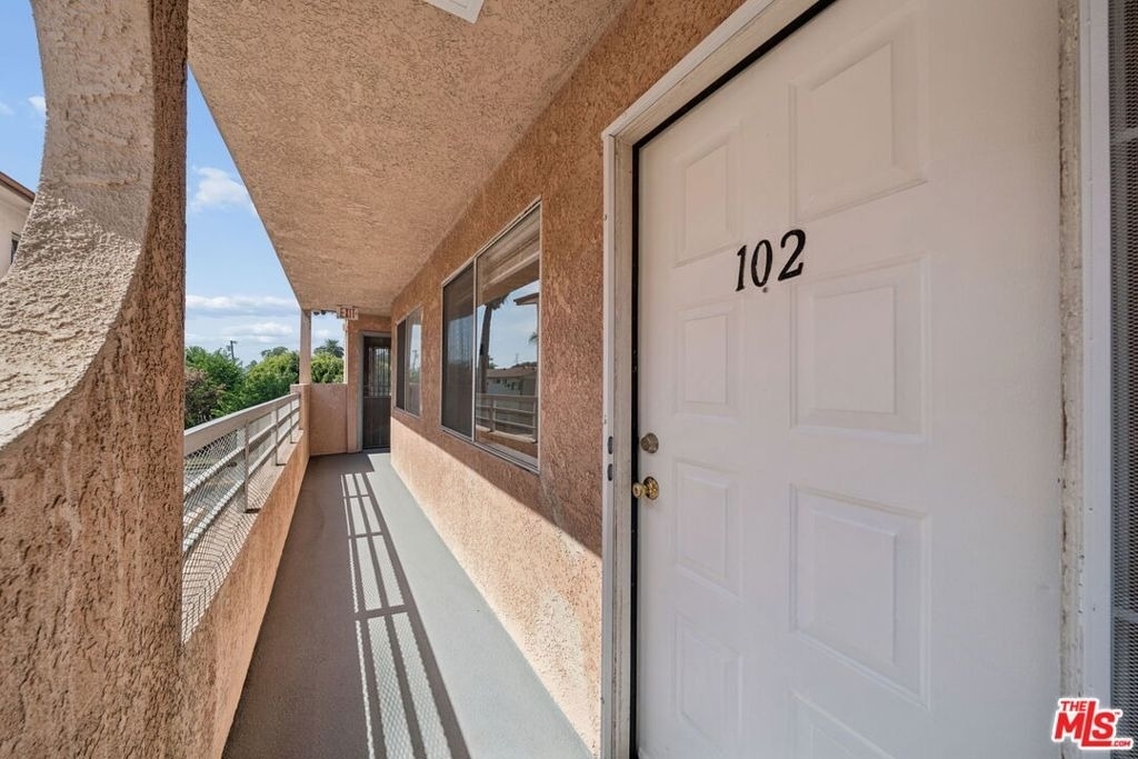 158 N Normandie Avenue - Photo 1