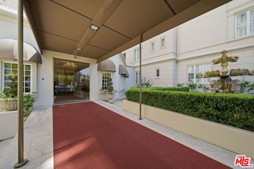 1424 N Crescent Heights Boulevard - Photo 1