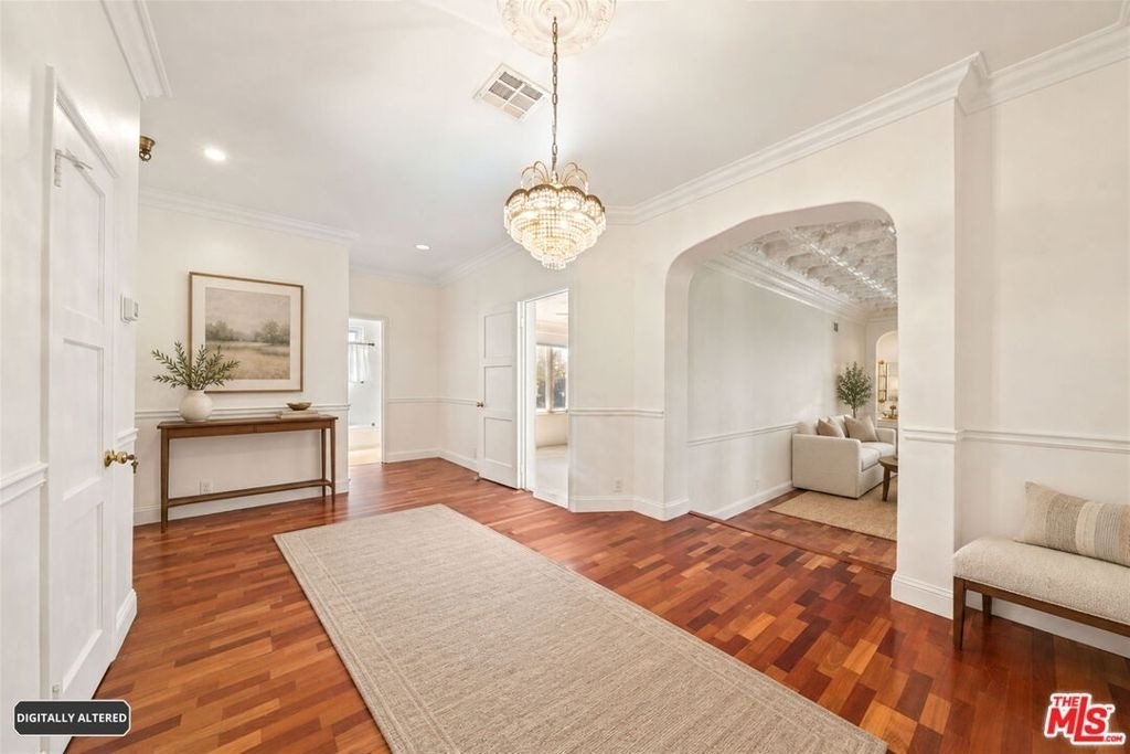 1424 N Crescent Heights Boulevard - Photo 12