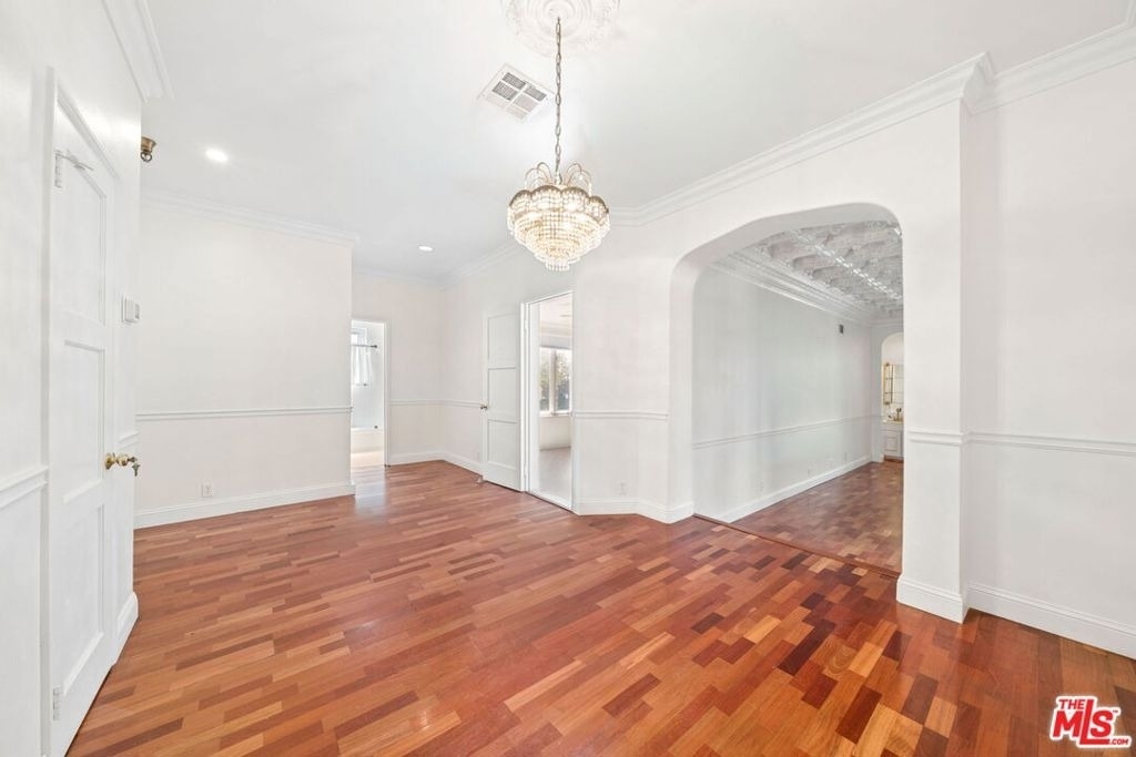 1424 N Crescent Heights Boulevard - Photo 13