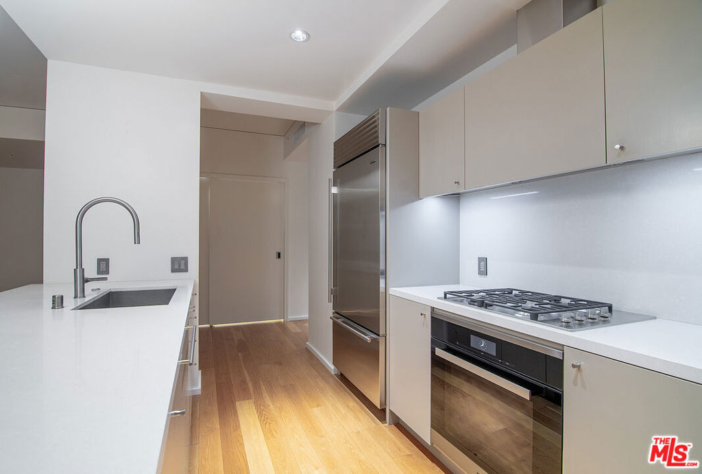 1155 S Grand Avenue - Photo 4