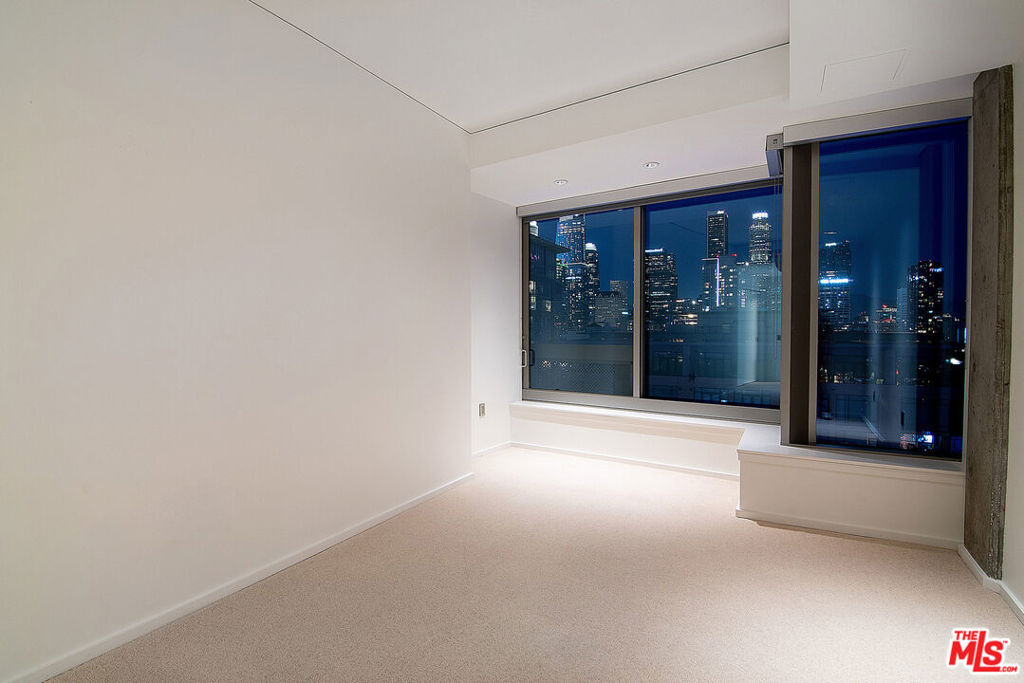 1155 S Grand Avenue - Photo 10