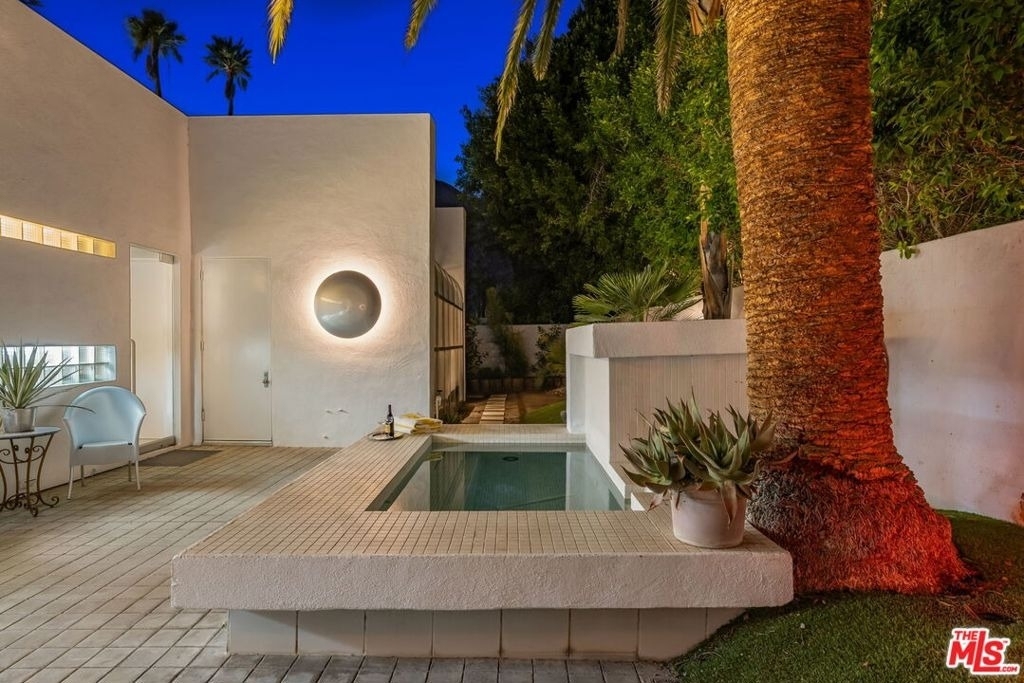 520 W Via Lola - Photo 37