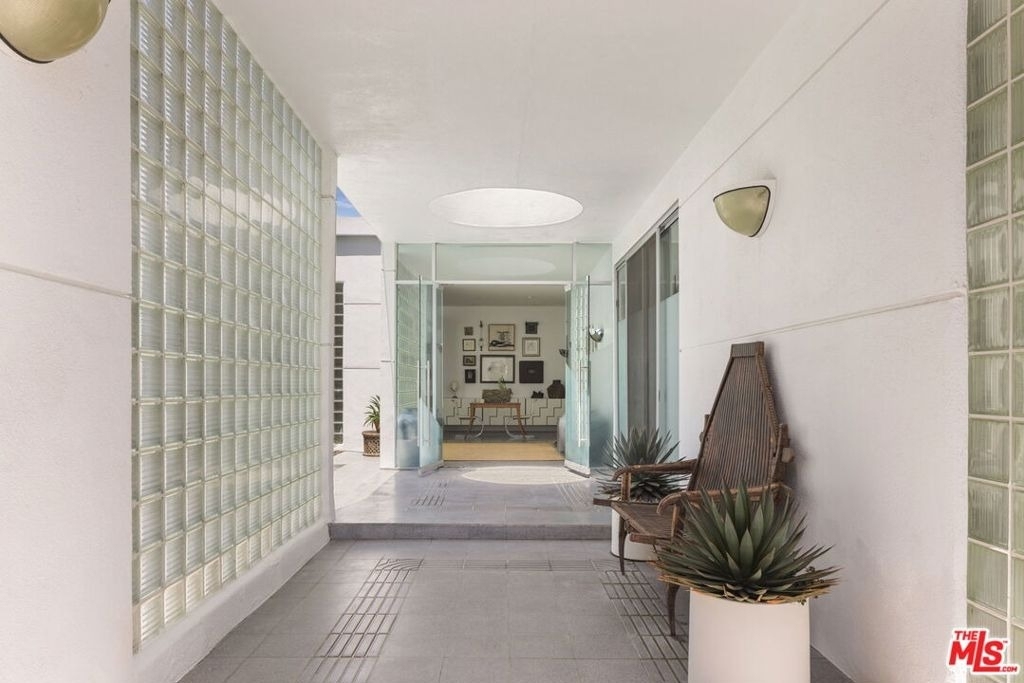 520 W Via Lola - Photo 3