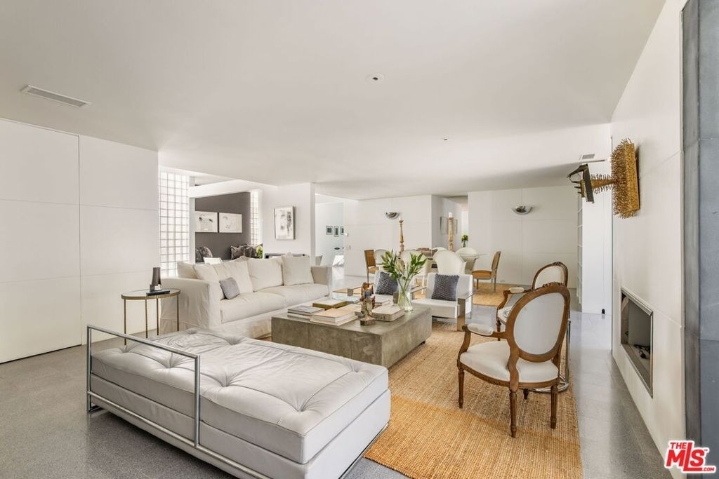 520 W Via Lola - Photo 16