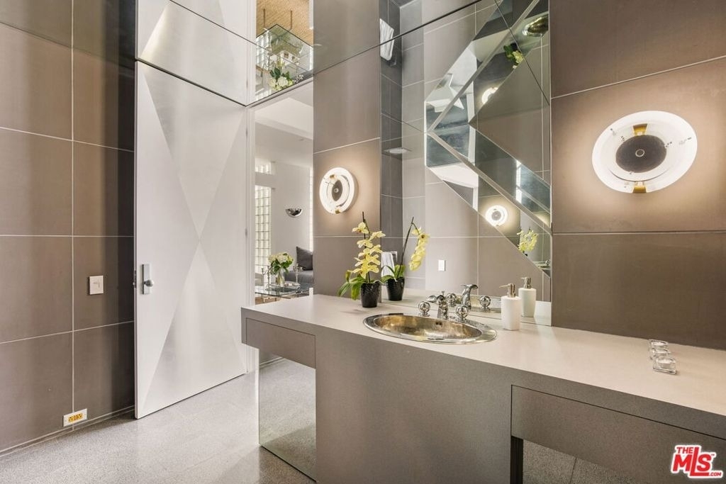 520 W Via Lola - Photo 9