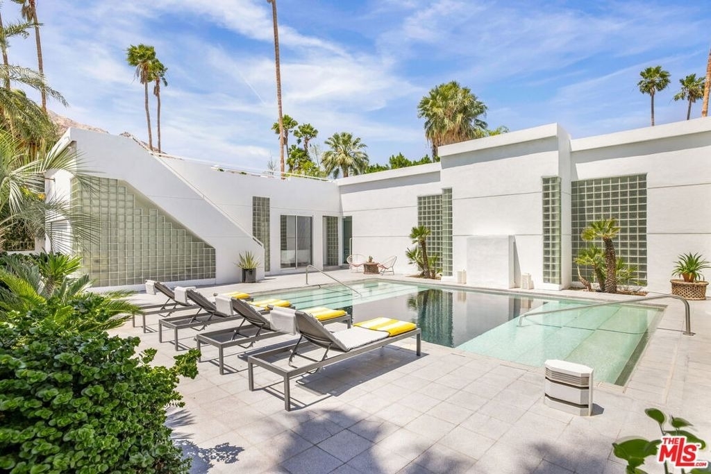 520 W Via Lola - Photo 2