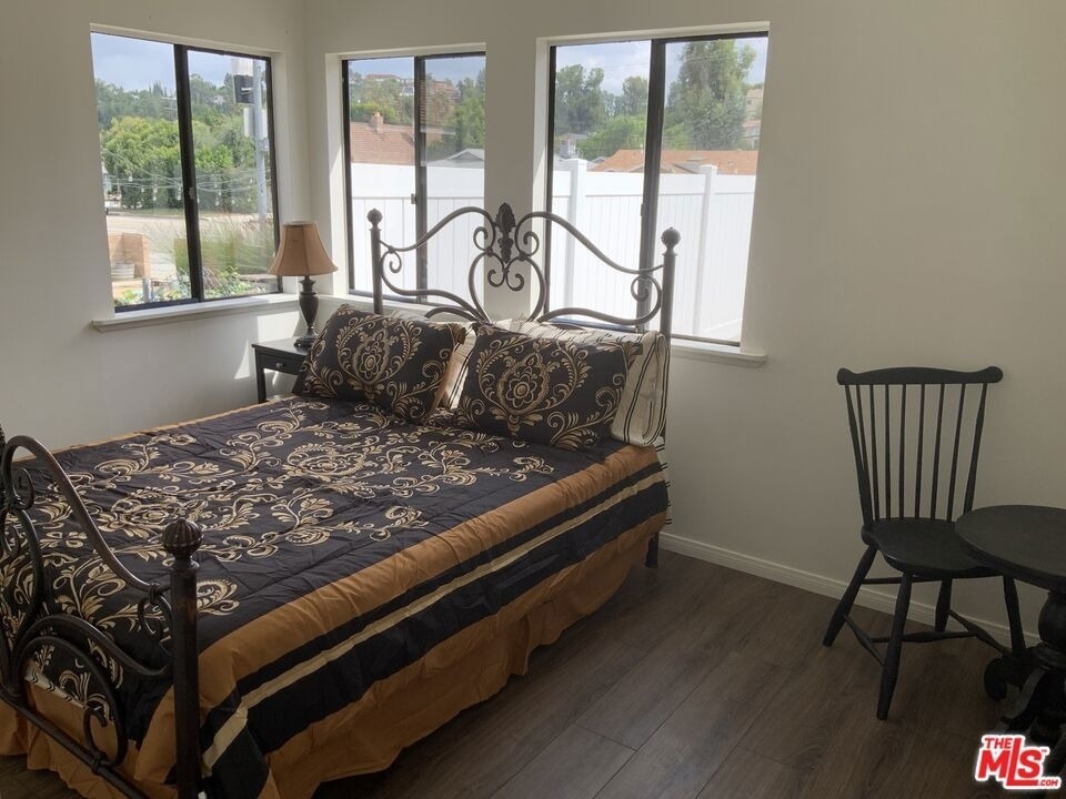 4803 Topanga Canyon Boulevard - Photo 5