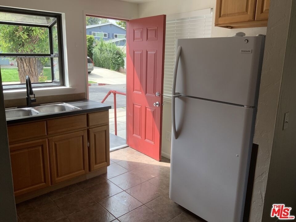 4803 Topanga Canyon Boulevard - Photo 11