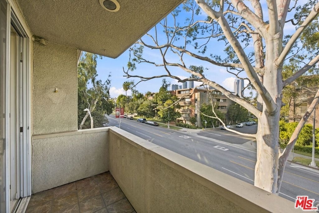 2301 S Beverly Glen Boulevard - Photo 8