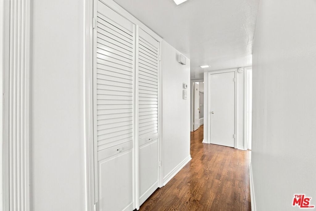 2301 S Beverly Glen Boulevard - Photo 15