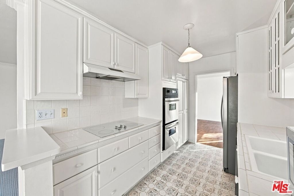 2301 S Beverly Glen Boulevard - Photo 11