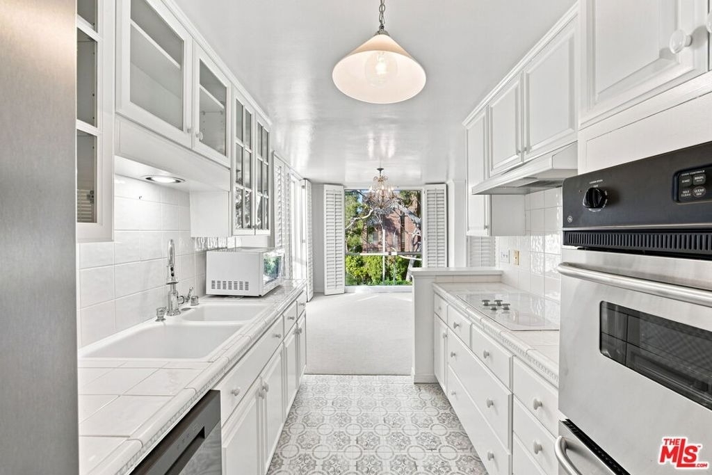 2301 S Beverly Glen Boulevard - Photo 12