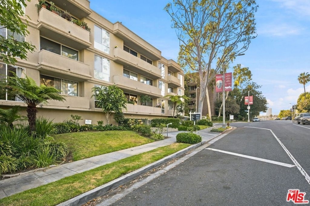 2301 S Beverly Glen Boulevard - Photo 31
