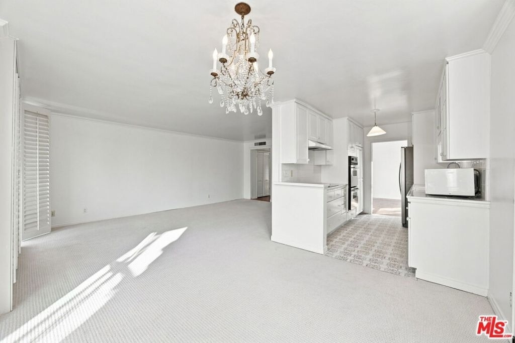 2301 S Beverly Glen Boulevard - Photo 9