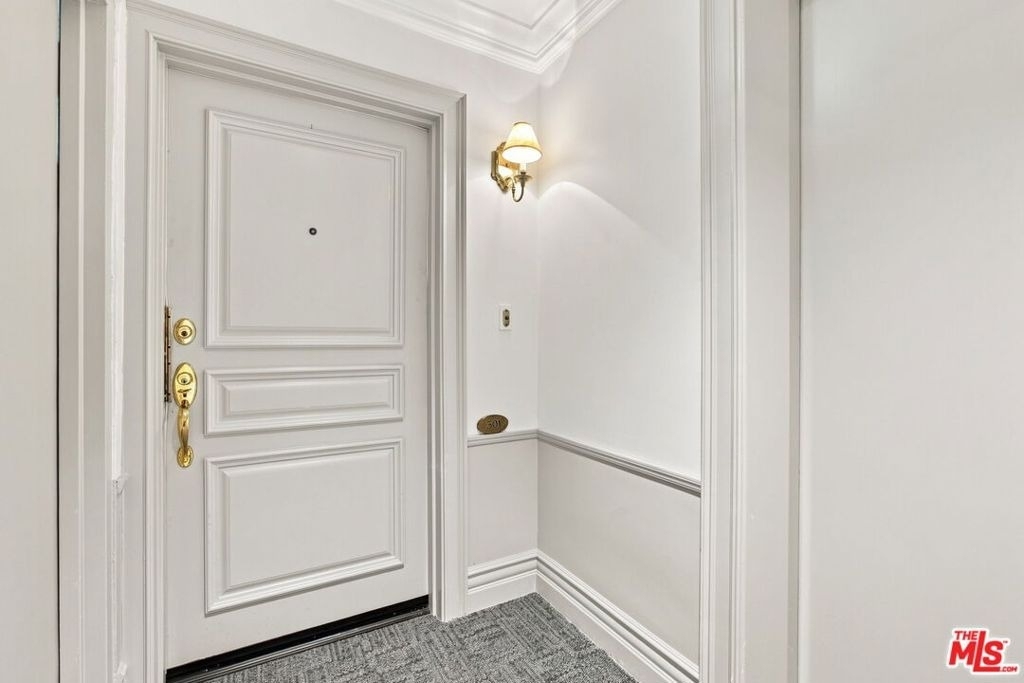 2301 S Beverly Glen Boulevard - Photo 2