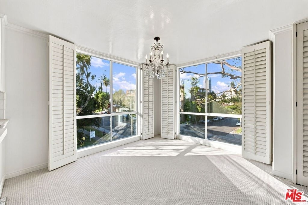 2301 S Beverly Glen Boulevard - Photo 4