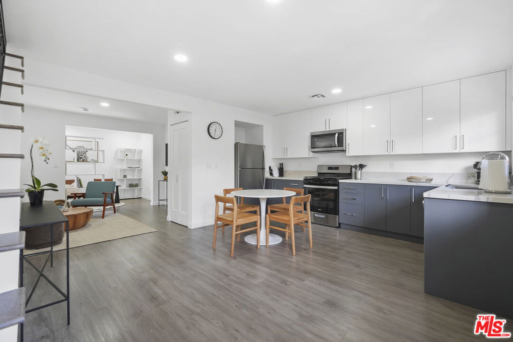 753 N Garfield Avenue - Photo 4