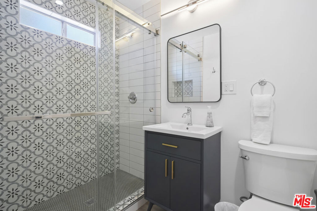 753 N Garfield Avenue - Photo 8