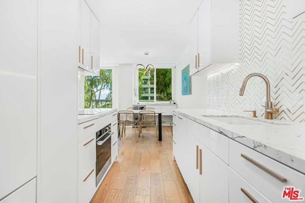 10751 Wilshire Boulevard - Photo 3