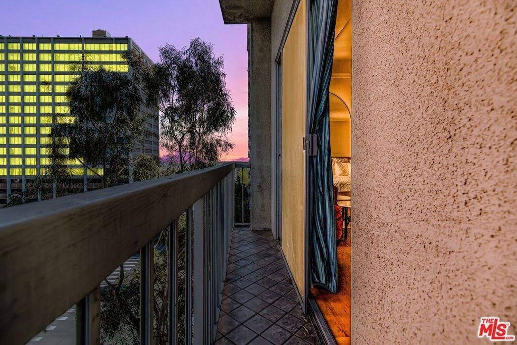 10751 Wilshire Boulevard - Photo 9