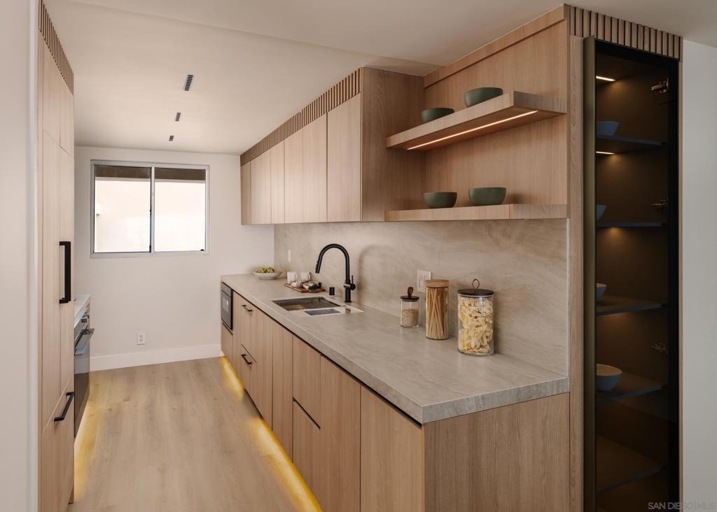 939 Coast Blvd - Photo 9