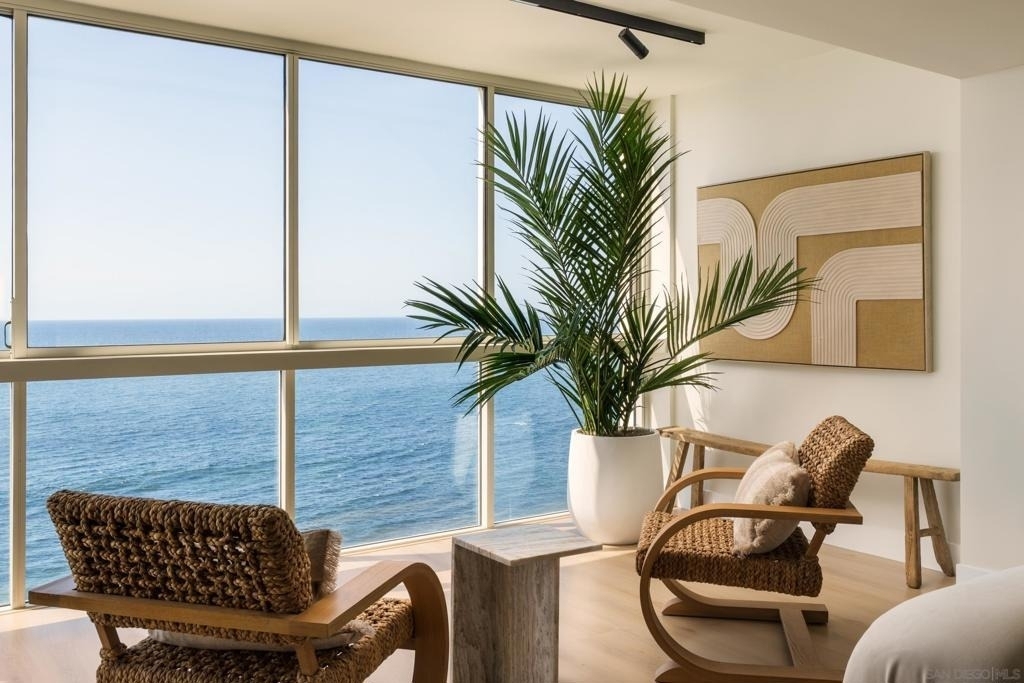 939 Coast Blvd - Photo 7