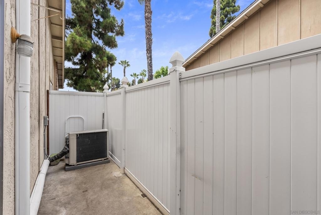 6908 Camphor Lane - Photo 16