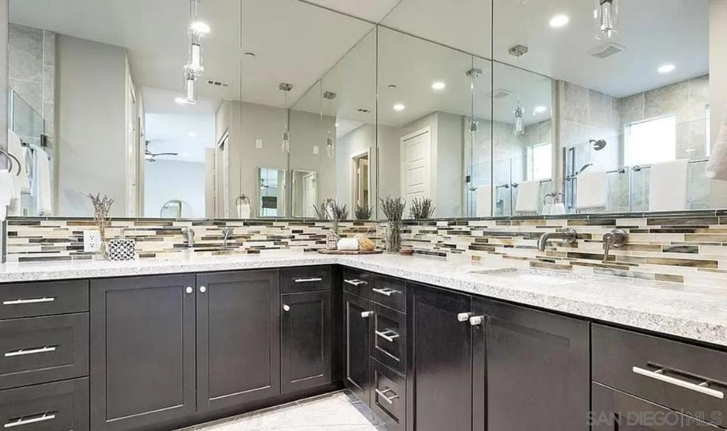 8434 Distinctive Dr - Photo 11