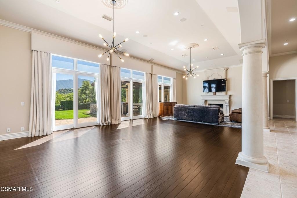 98 Queens Garden Drive - Photo 3