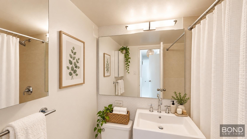 East 63rd Street - Photo 4