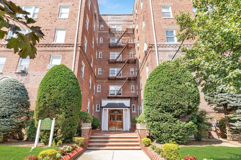 55 Grand Avenue - Photo 0