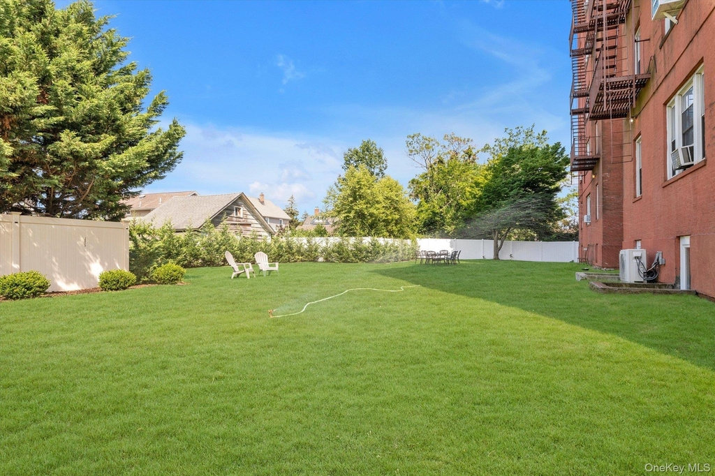 55 Grand Avenue - Photo 12