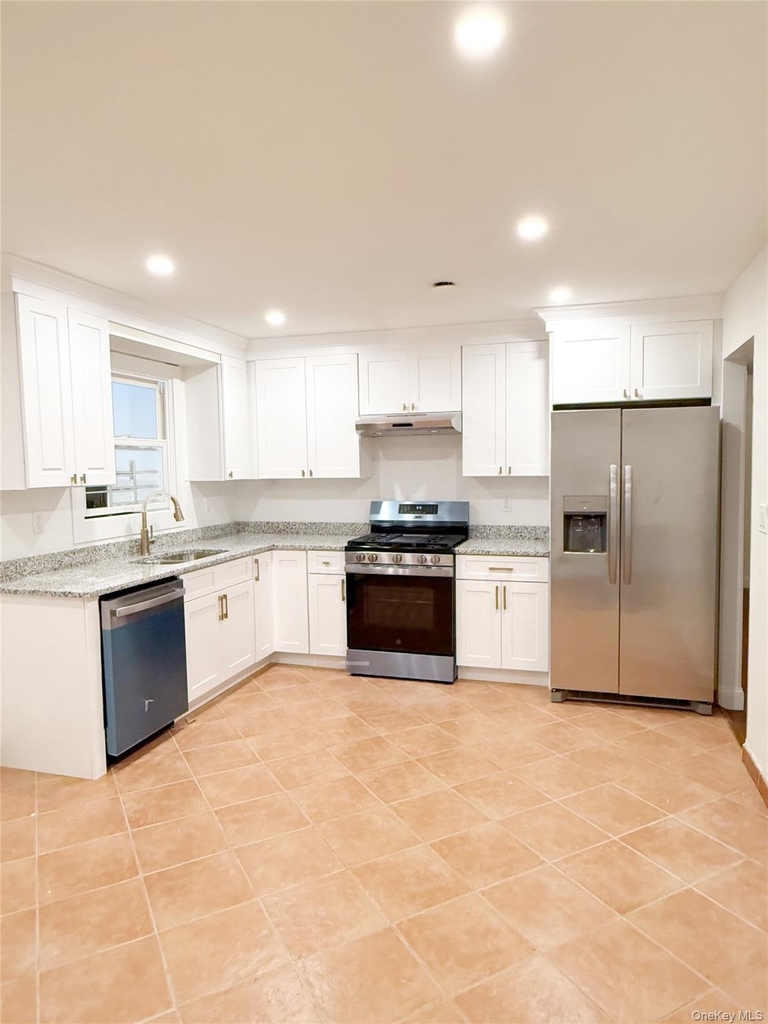 201 Edgewood Avenue - Photo 3