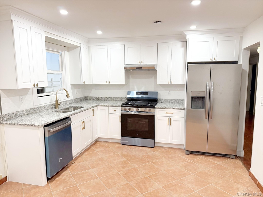 201 Edgewood Avenue - Photo 1