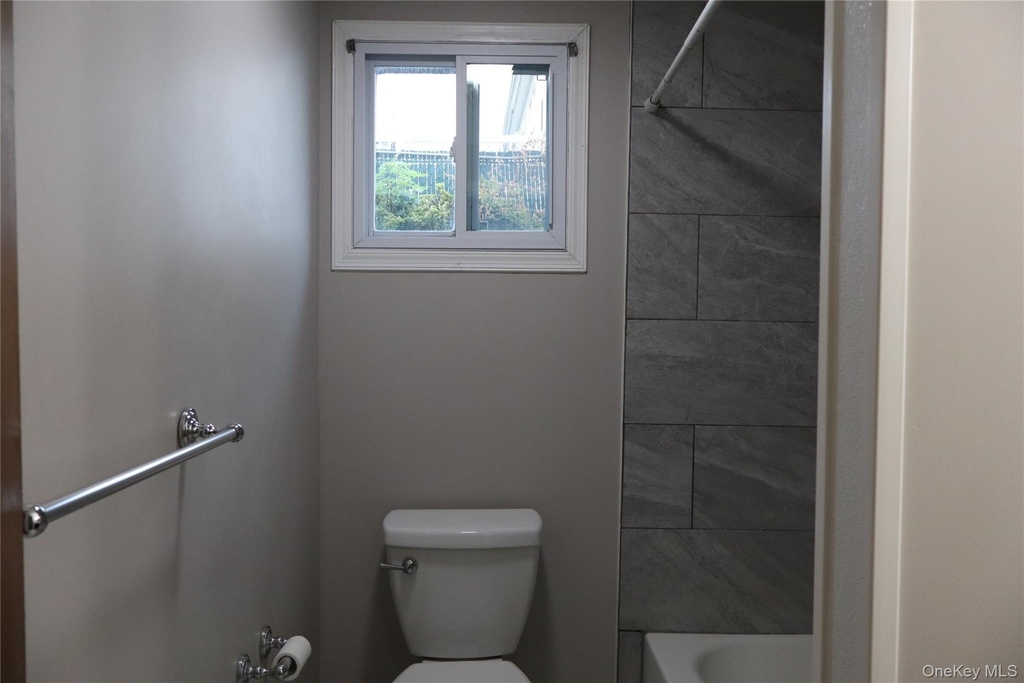 97 Benson Street - Photo 2