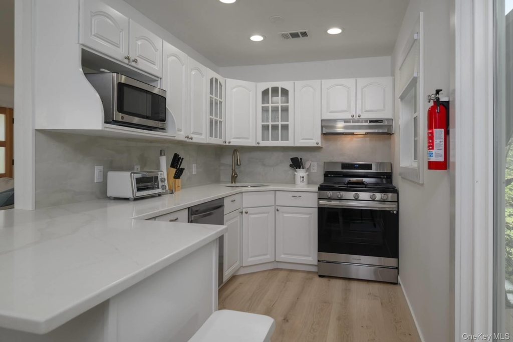 4 Southwind Road - Photo 5