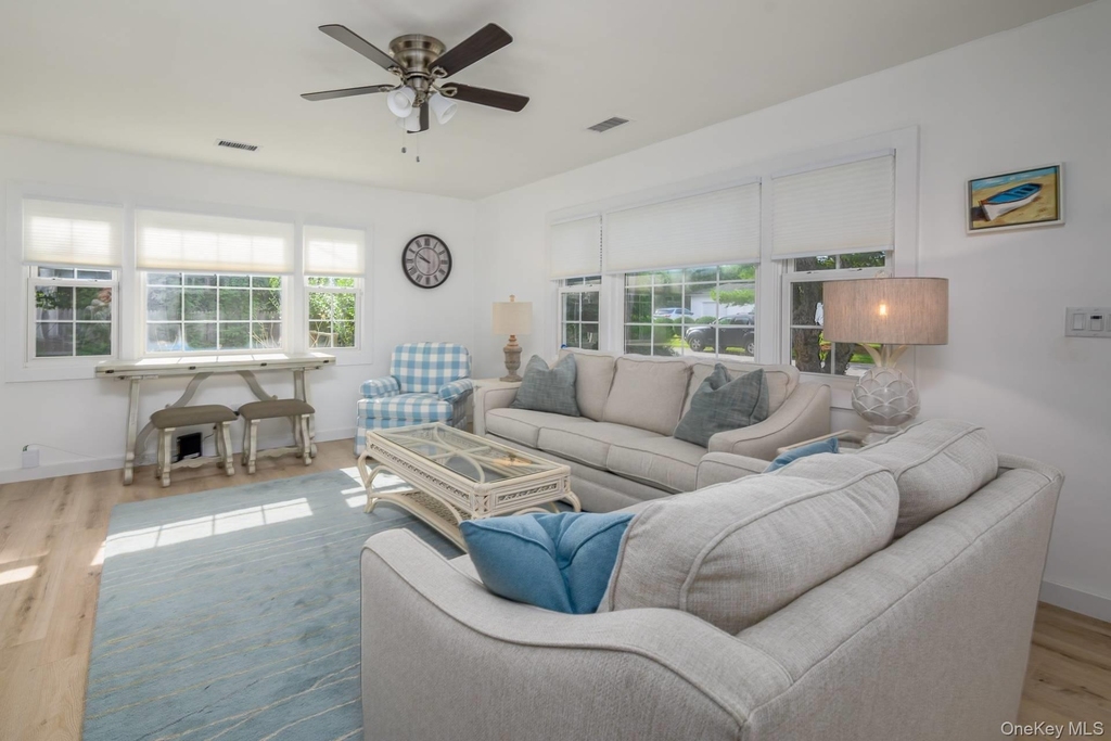 4 Southwind Road - Photo 3