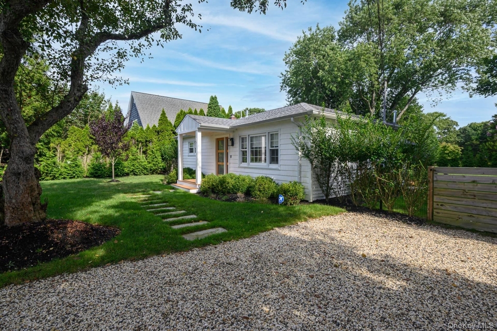 4 Southwind Road - Photo 1