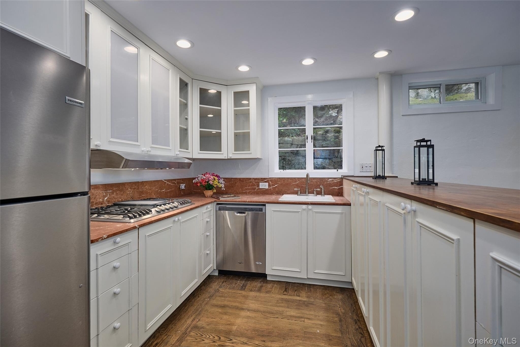 93 Circuit Road - Photo 10