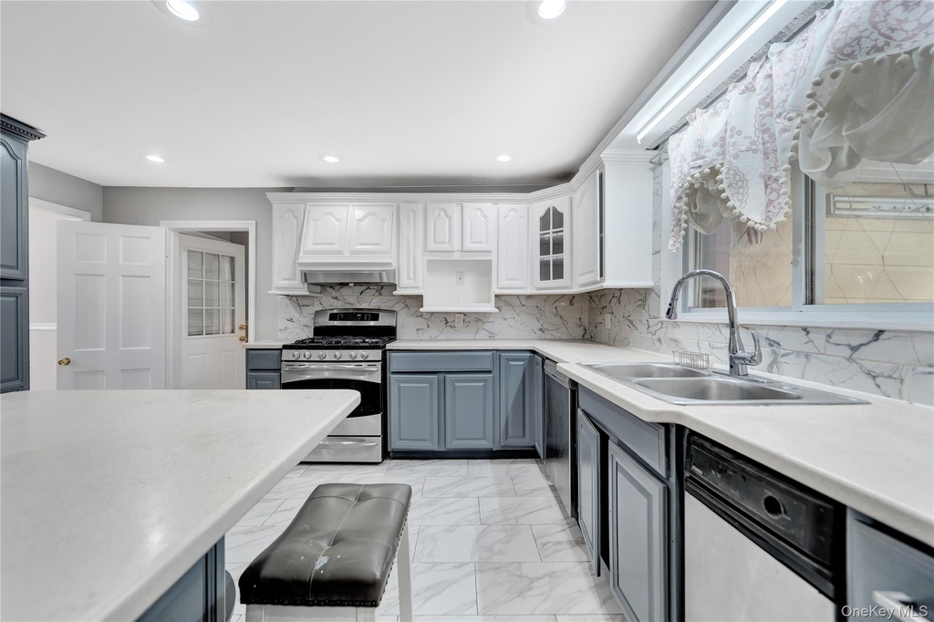 8865 192nd Street - Photo 3