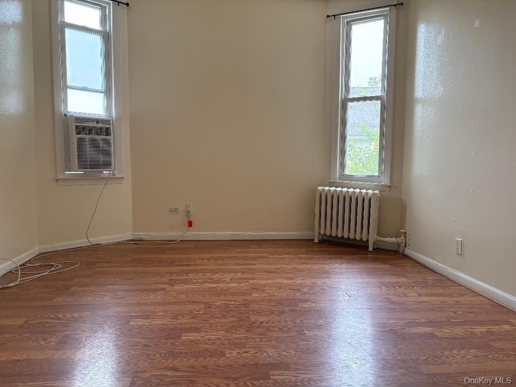 111 Hart Avenue - Photo 3