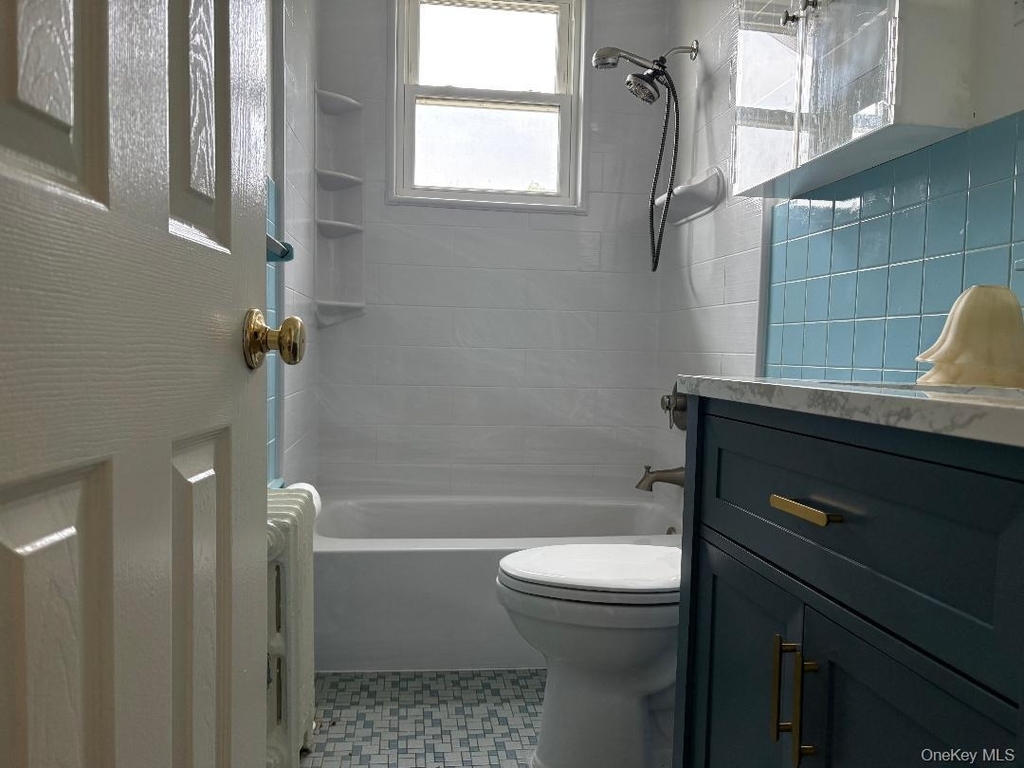 111 Hart Avenue - Photo 2