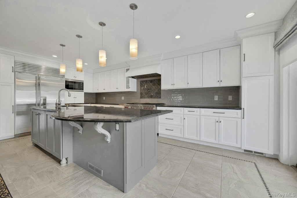 47 Highland Avenue - Photo 4